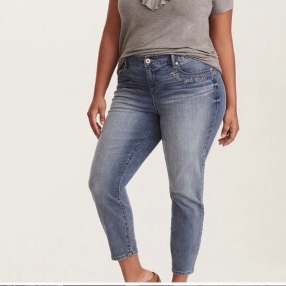 Torrid Girlfriend Stretch Skinny Jeans - Picture 13 of 14